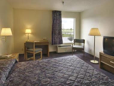 Howard Johnson By Wyndham Iowa La Exterior foto